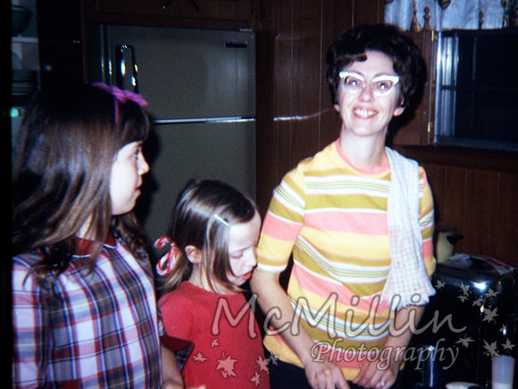 1970 Slides 021 Pam Deena Mom