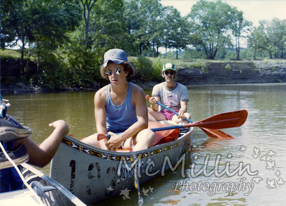 1980 Canoe trip down Illinoise River Larry